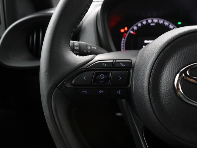 Toyota Aygo X - 1.0 VVT-i MT Play