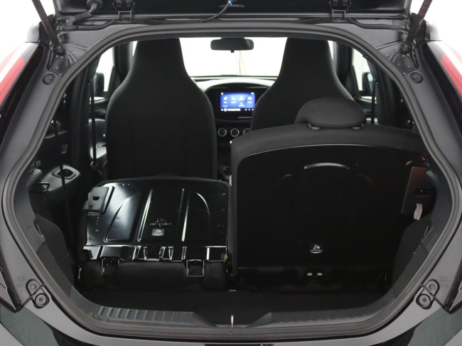 Toyota Aygo X - 1.0 VVT-i MT Play