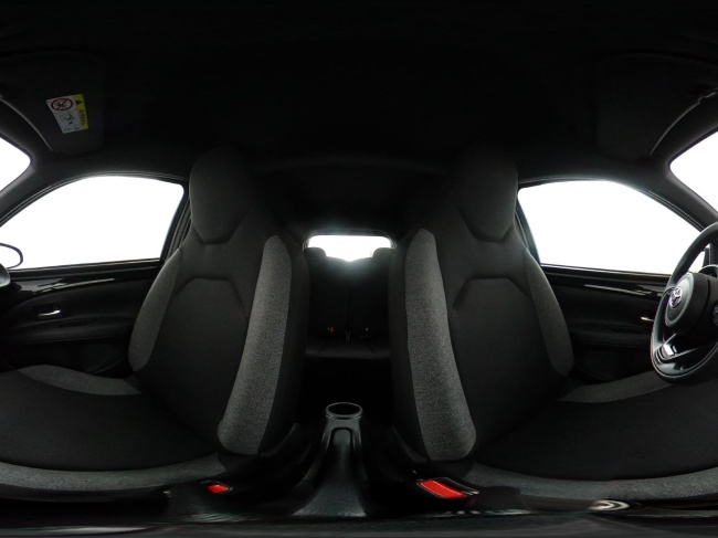 Toyota Aygo X - 1.0 VVT-i MT Play