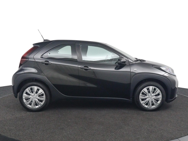 Toyota Aygo X - 1.0 VVT-i MT Play 6