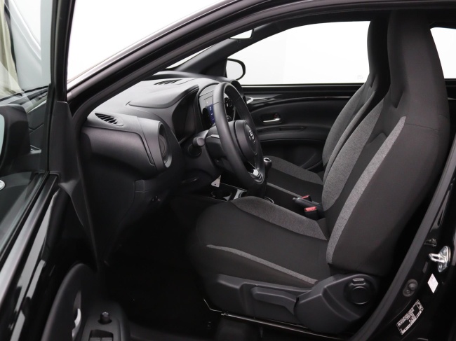 Toyota Aygo X - 1.0 VVT-i MT Play