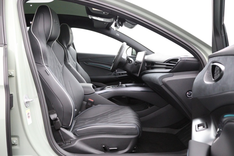 BYD SEAL - Limited Edition | RWD 61.4 kWh 18