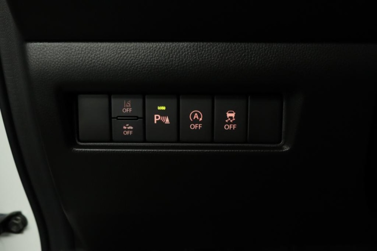 Suzuki Swift - 1.2 Select Smart Hybrid 29