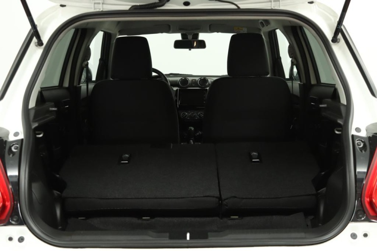 Suzuki Swift - 1.2 Select Smart Hybrid 35