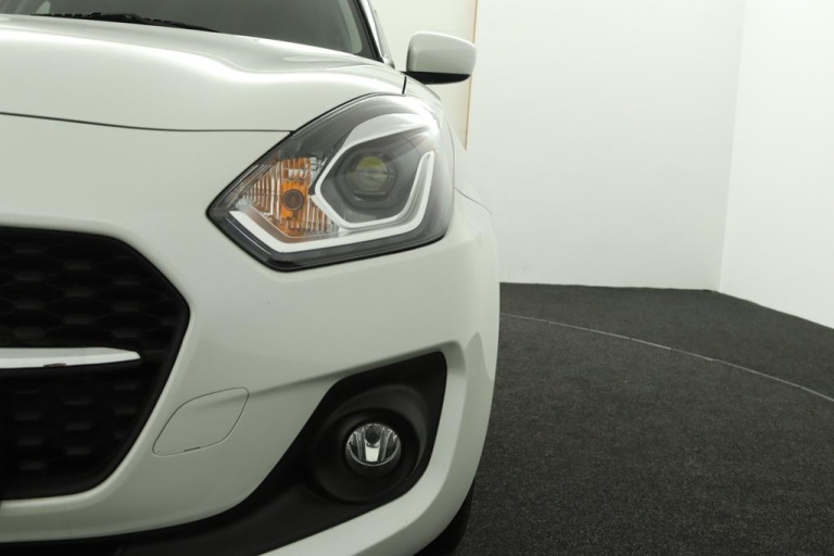Suzuki Swift - 1.2 Select Smart Hybrid 41