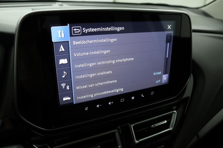 Suzuki S-Cross - 1.4 Boosterjet Style Smart Hybrid 38