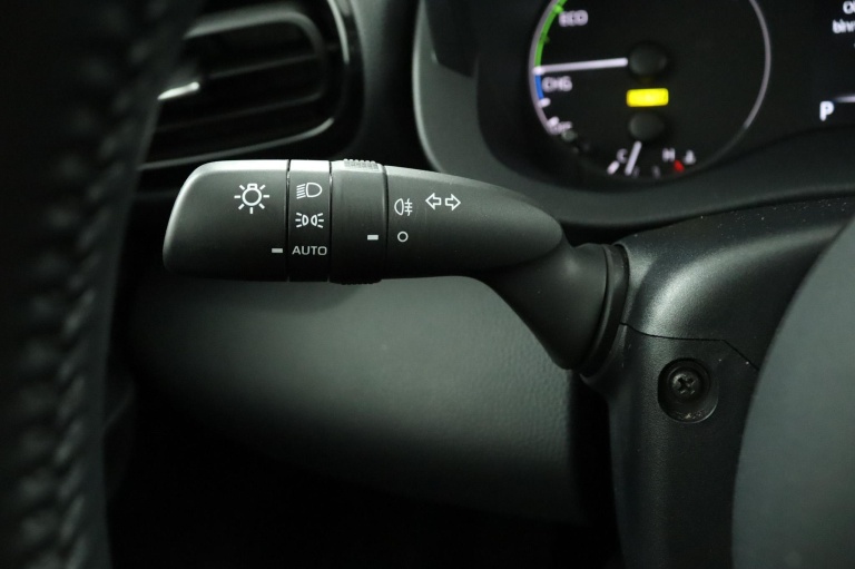 Toyota Yaris - 1.5 Hybrid Active 29
