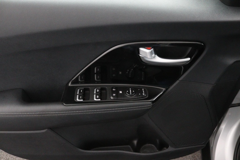 Kia Niro - 1.6 GDi Hybrid Design Edition 29