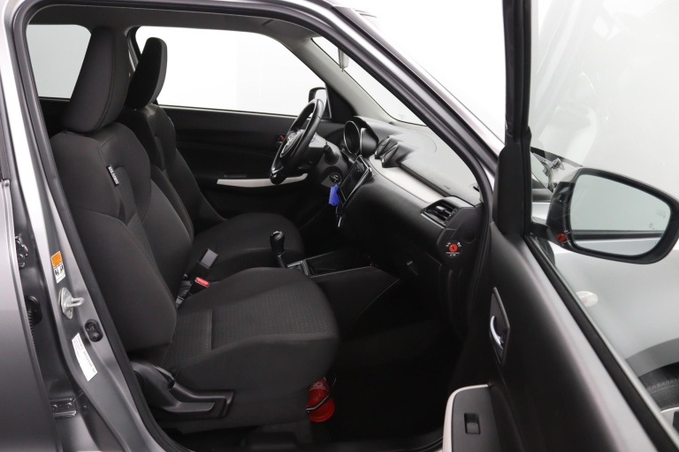 Suzuki Swift - 1.2 Select Smart Hybrid 11