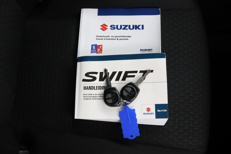 Suzuki Swift - 1.2 Select Smart Hybrid 24