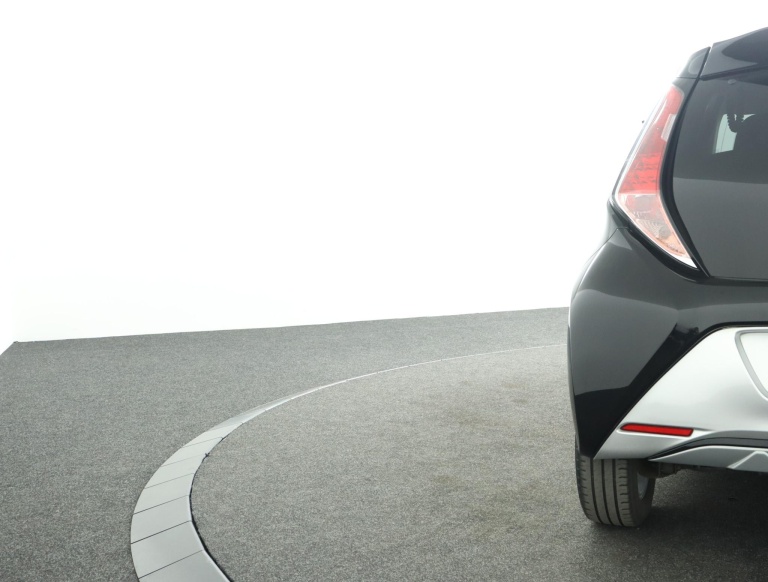 Toyota Aygo - 1.0 VVT-i x-sport 37