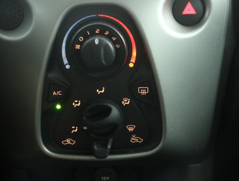 Toyota Aygo - 1.0 VVT-i x-sport 7