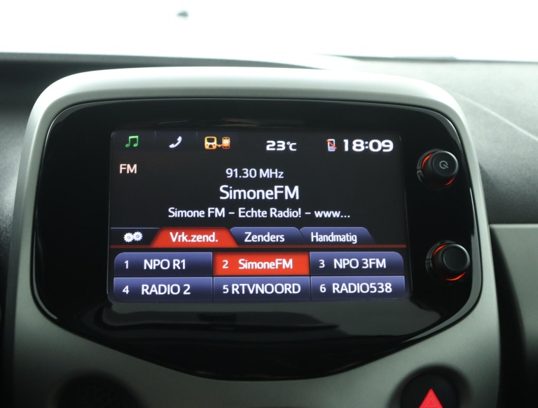 Toyota Aygo - 1.0 VVT-i x-sport 8