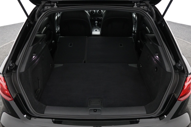 Audi A3 Sportback - 35 TFSI CoD Advance Sport 32