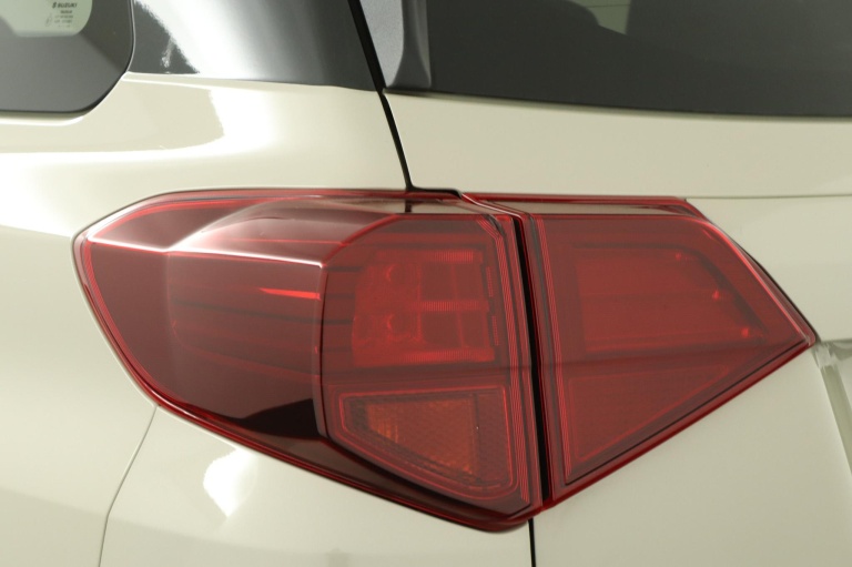 Suzuki Vitara - 1.4 Boosterjet Select Smart Hybrid 37