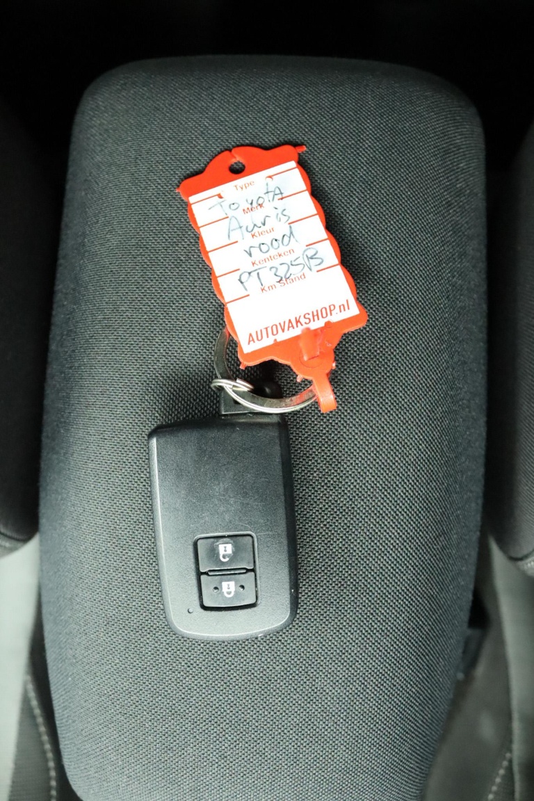 Toyota Auris - 1.8 Hybrid Aspiration Go 11