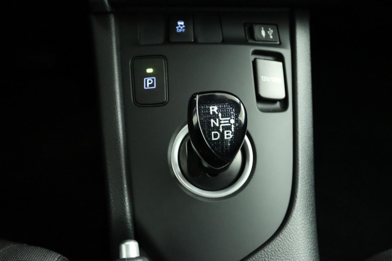 Toyota Auris - 1.8 Hybrid Aspiration Go 26