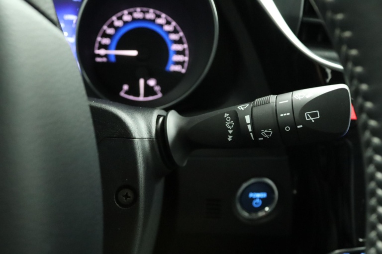 Toyota Auris - 1.8 Hybrid Aspiration Go 30