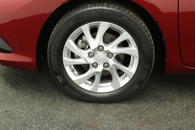 Toyota Auris - 1.8 Hybrid Aspiration Go 35