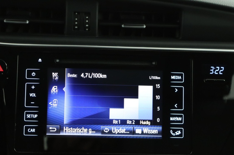 Toyota Auris - 1.8 Hybrid Aspiration Go 42
