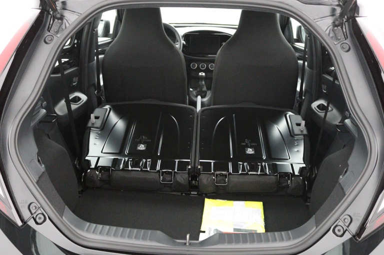 Toyota Aygo X - 1.0 VVT-i MT Play 36