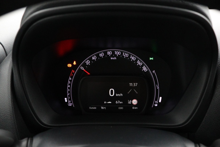 Toyota Aygo X - 1.0 VVT-i MT Play 30