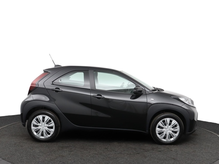 Toyota Aygo X - 1.0 VVT-i MT Play 32