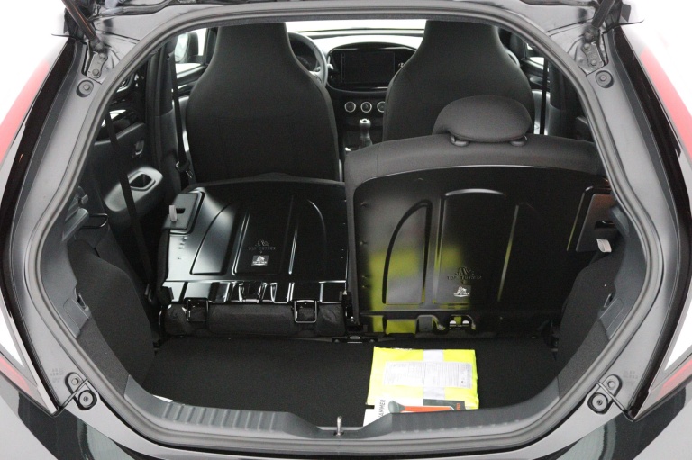 Toyota Aygo X - 1.0 VVT-i MT Play 35