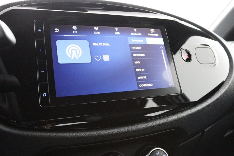Toyota Aygo X - 1.0 VVT-i MT Play 8