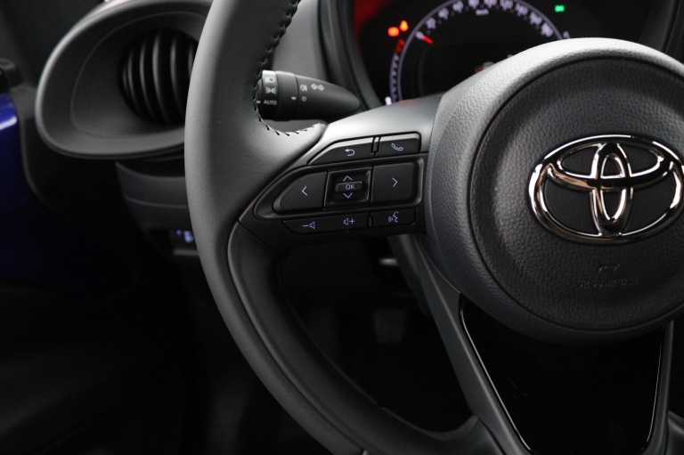 Toyota Aygo X - 1.0 VVT-i MT Play 19
