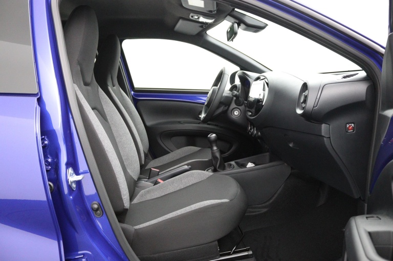 Toyota Aygo X - 1.0 VVT-i MT Play 22