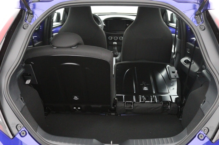 Toyota Aygo X - 1.0 VVT-i MT Play 24