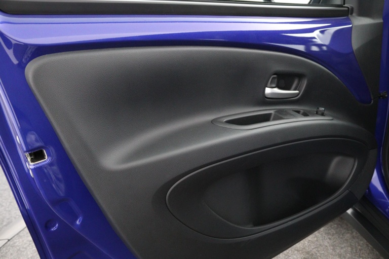 Toyota Aygo X - 1.0 VVT-i MT Play 27