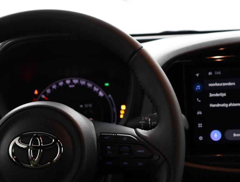 Toyota Aygo X - 1.0 VVT-i MT JBL 19