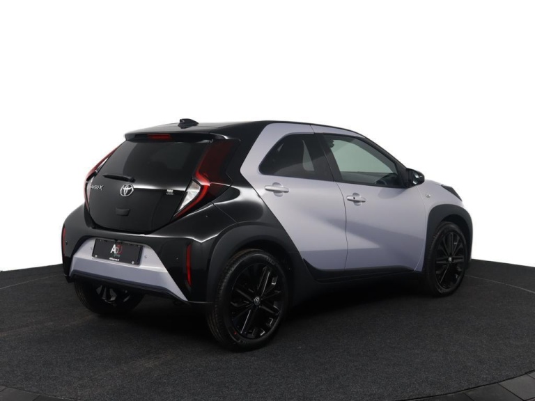 Toyota Aygo X - 1.0 VVT-i MT JBL 2