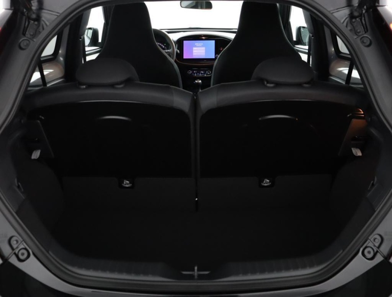 Toyota Aygo X - 1.0 VVT-i MT JBL 22