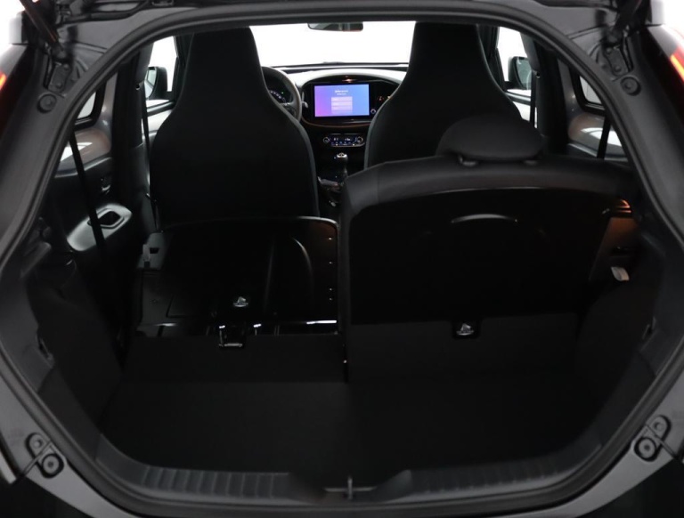 Toyota Aygo X - 1.0 VVT-i MT JBL 23