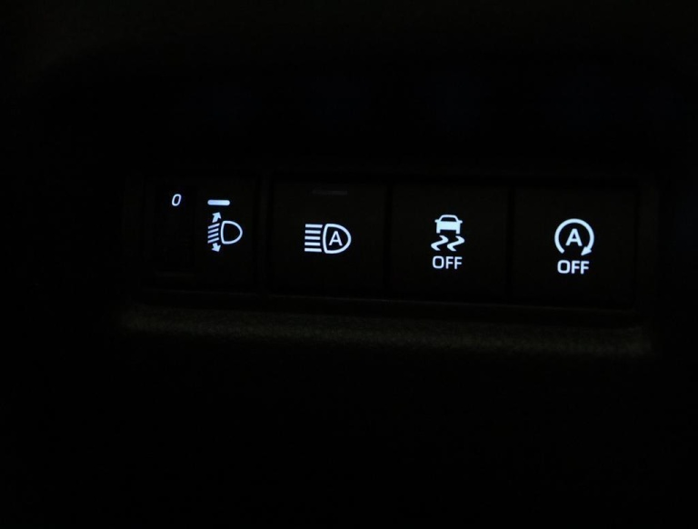 Toyota Aygo X - 1.0 VVT-i MT JBL 28