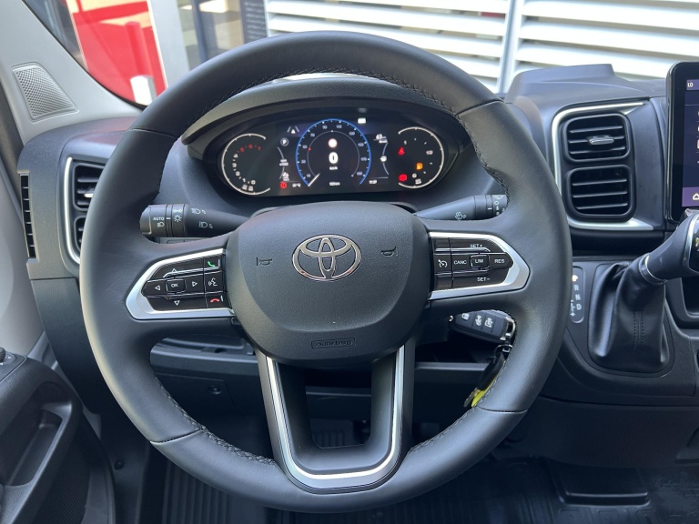 Toyota PROACE Max - 2.2 D-4D L3H2 3.5t Professional 16