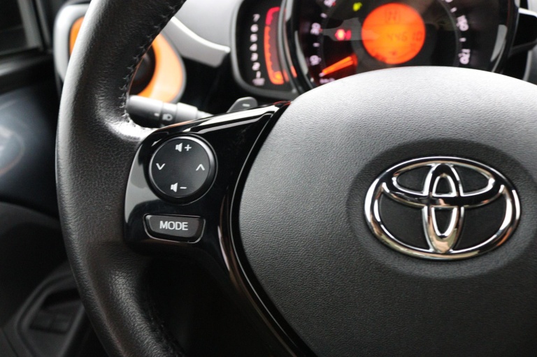 Toyota Aygo - 1.0 VVT-i x-JBL 19