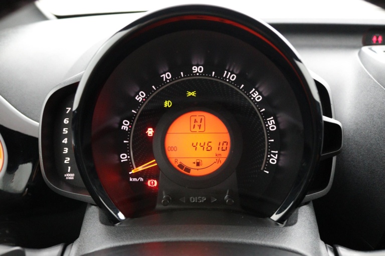 Toyota Aygo - 1.0 VVT-i x-JBL 6