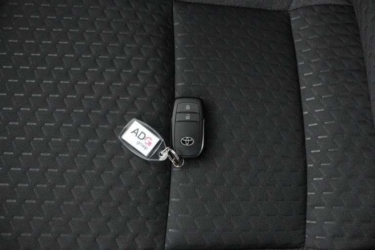 Toyota Yaris Cross - 1.5 Hybrid 115 First Edition 11