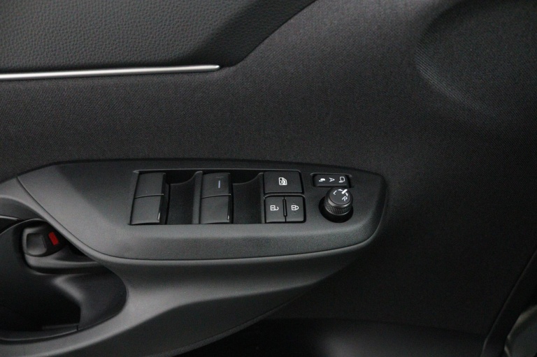 Toyota Yaris Cross - 1.5 Hybrid 115 First Edition 29