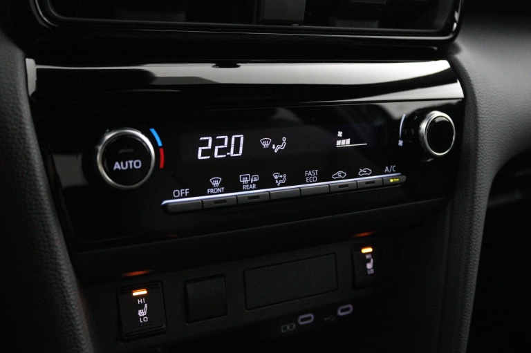Toyota Yaris Cross - 1.5 Hybrid 115 First Edition 7