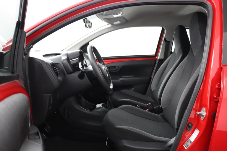Toyota Aygo - 1.0 VVT-i x-now 14