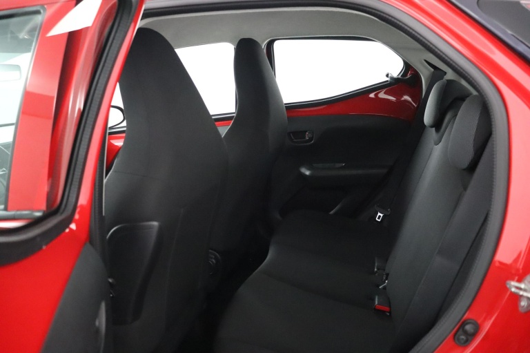 Toyota Aygo - 1.0 VVT-i x-now 16