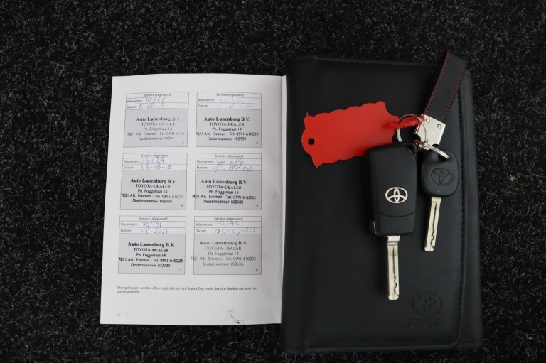 Toyota Aygo - 1.0 VVT-i x-now 8