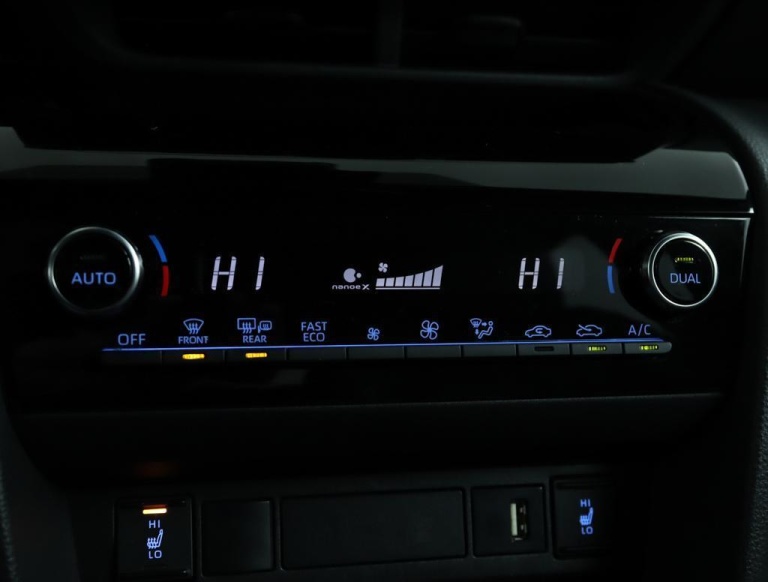 Toyota Yaris Cross - 1.5 Hybrid Adventure 7