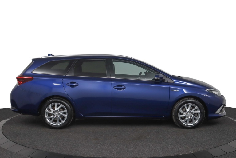 Toyota Auris Touring Sports - 1.8 Hybrid Executive 13