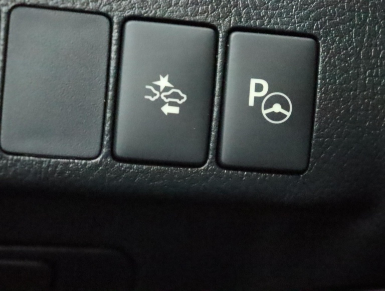 Toyota Auris Touring Sports - 1.8 Hybrid Executive 32